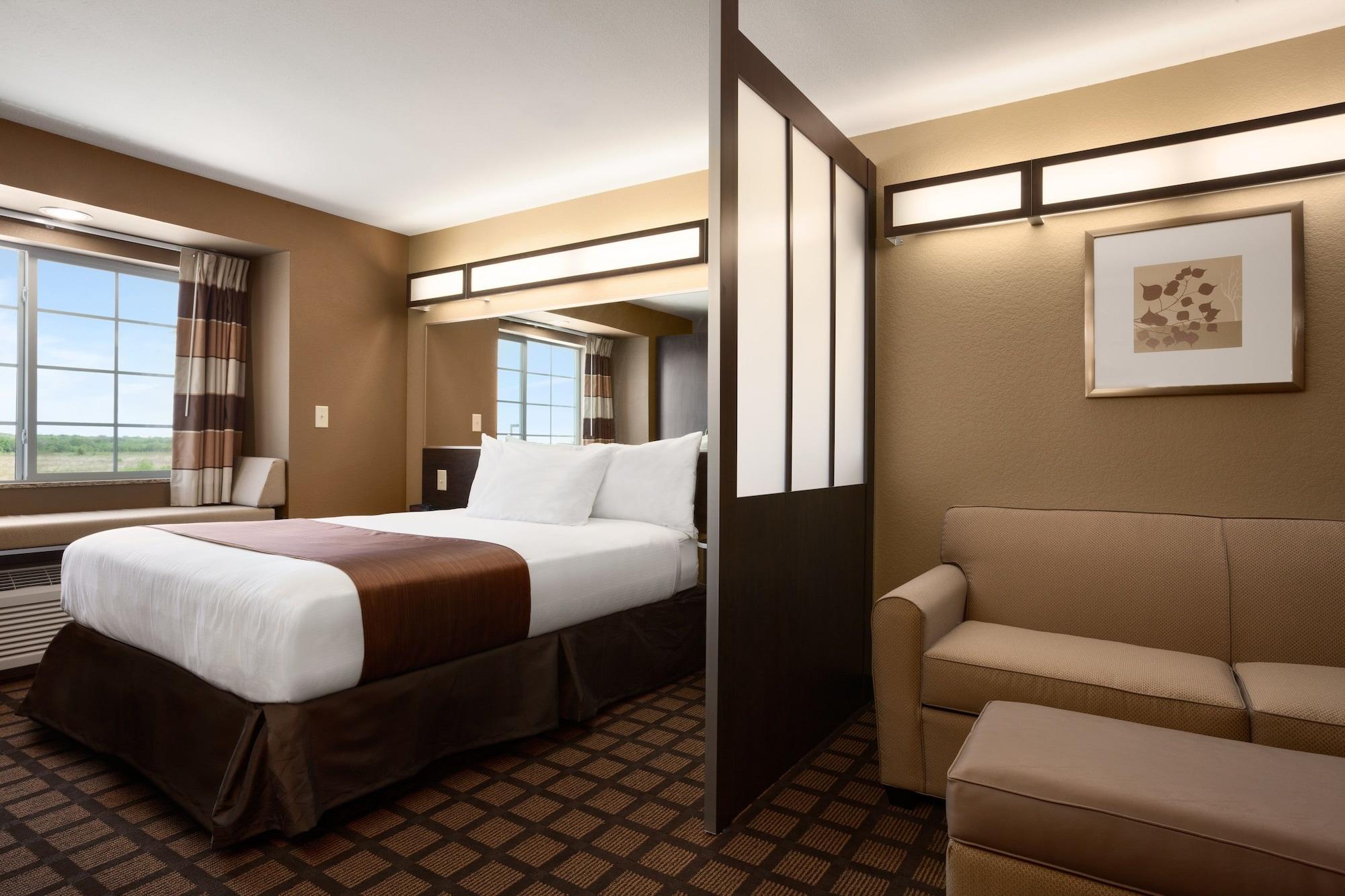 Microtel Inn & Suites By Wyndham Мидленд Экстерьер фото