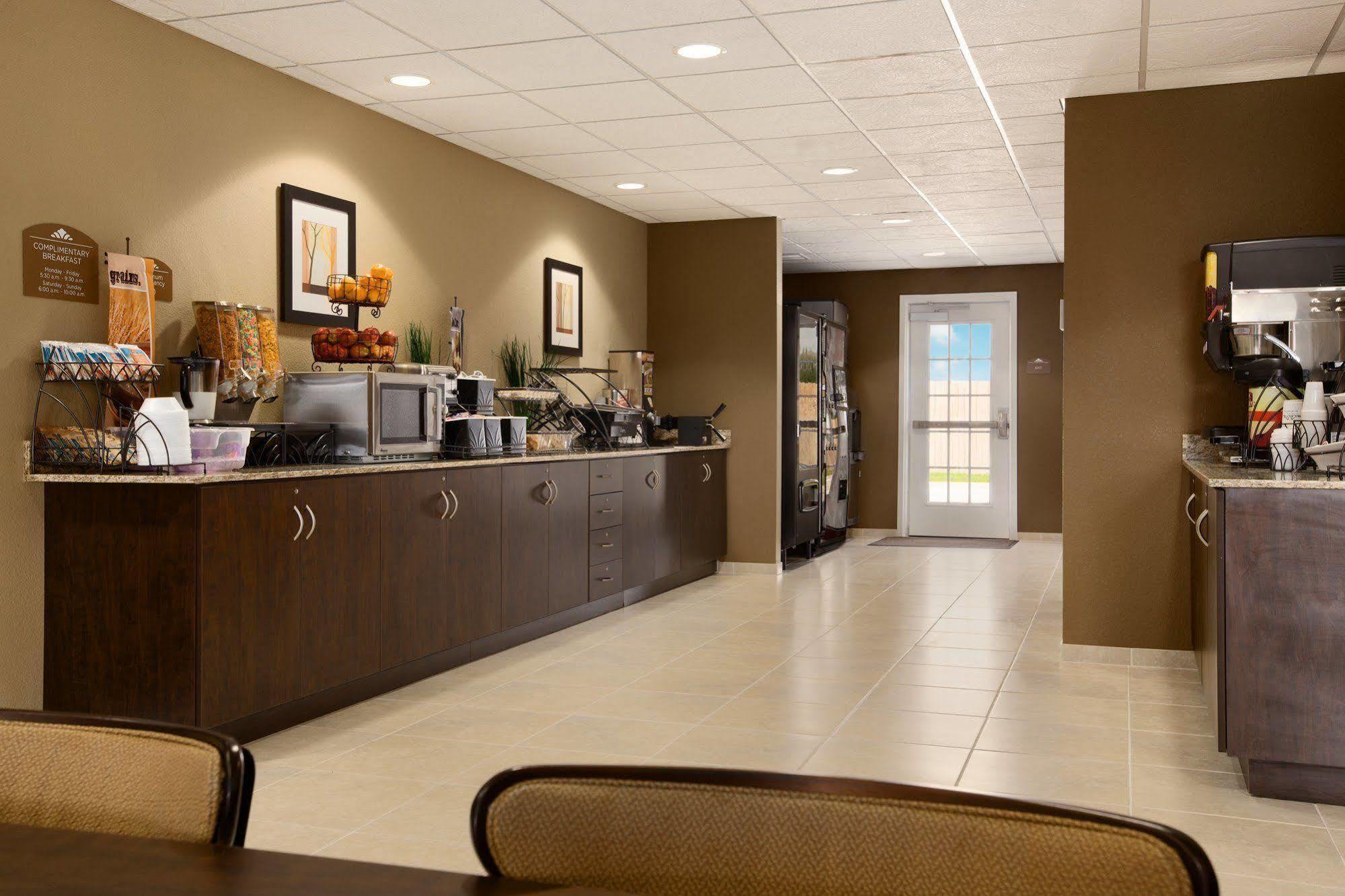 Microtel Inn & Suites By Wyndham Мидленд Экстерьер фото